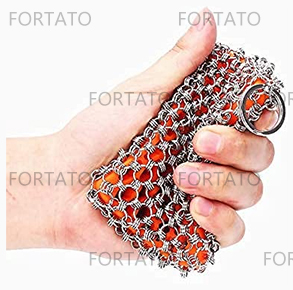 1.The material is soft and easy to shape, and can be transformed into any shape to clean cookware with different sizes