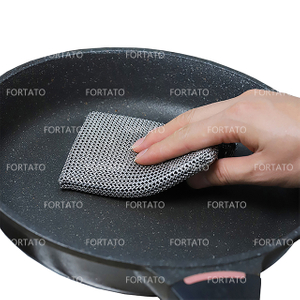 Chainmail Scrubber with Silicone Insert3.jpg