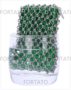 2.Small size , easy to store